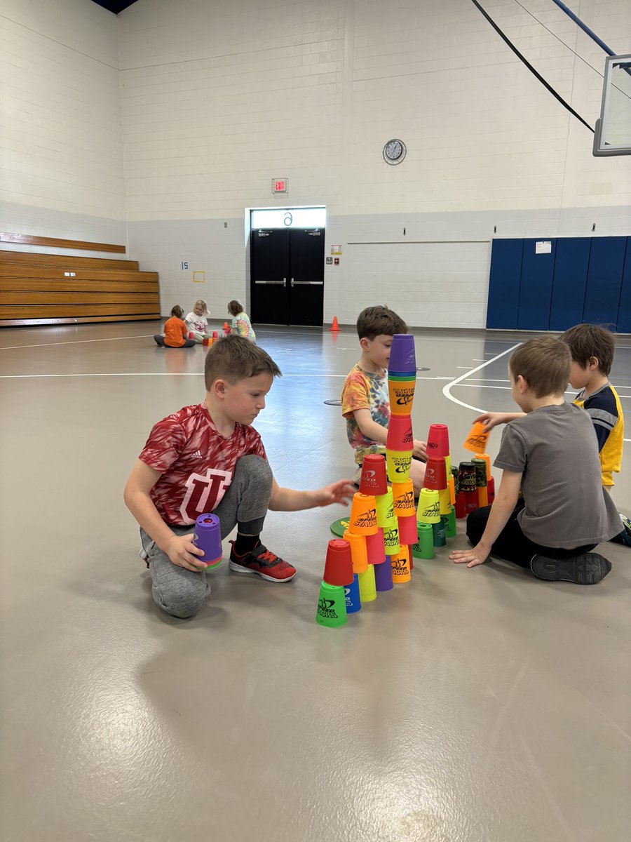 #cupstack and cardio in #pe - Students wrapped up the day being creative and working together to build super stacks! #physed @NBEbulldogs