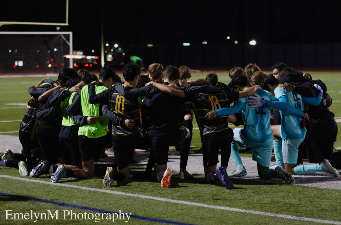 🚨🚨Round 1 Tonight!!!🚨🚨 Be there and be loud!! ⏰7:30pm 🏟️Hebron Stadium 🆚RL Turner @2018Memorial @MemorialWarrior @MemoWarriors @LethalSoccer