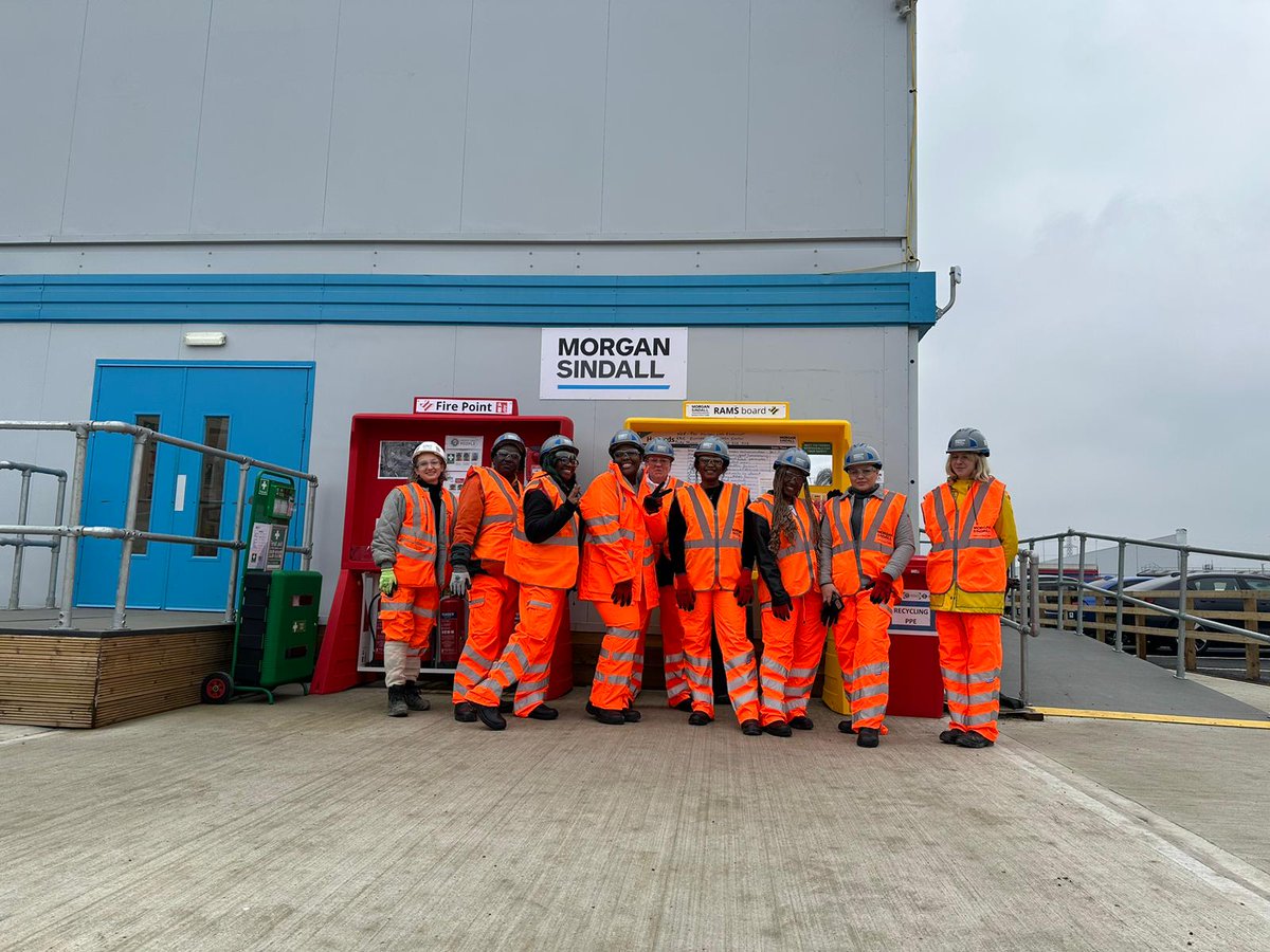 Great to visit the women from the Women into Construction East London employment programme on a site visit recently! Thanks to @GlencarTweets @GlenmanCorporat @Hill_Group_UK @isglimited @KindBuilders @Lovell_UK @morgansindall_i & @YourGuinness for their support!