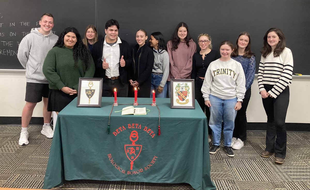 Congrats to the 11 students who were recently inducted into Trinity College's TriBeta (biology honors society) chapter! Special thanks to alum Alyce Segal for a highly informative talk on navigating the biology job market after college.
#biology #trincoll #tribeta