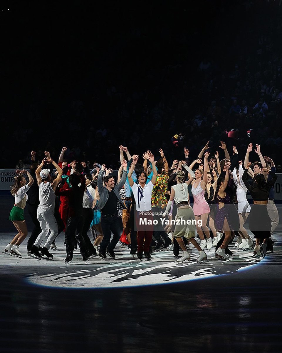 😎🤍⛸️ #gala #worldfigure 📸: @maoyanzheng