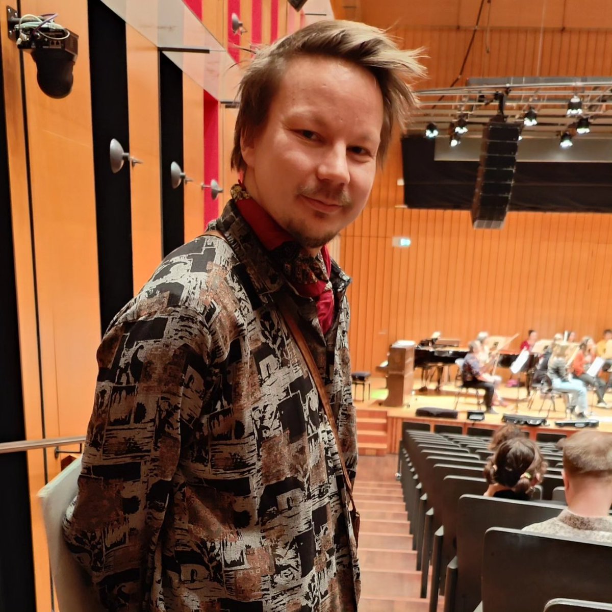 Very happy to welcome back this gentleman!! 🔴🟢🟡🔵 Symphonic Yoik 27.3.24 at 7pm Korundi (SOLD OUT) @johnstorgards #niillasholmberg #katarinabarruk #roopemäenpää #luovus #songs #yoiks #schönberg #laplandchamberorchestra