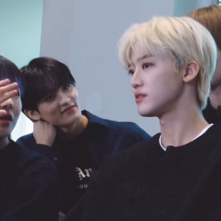 0213! Ekhemmmm ekhemmmmm ekhemmmmmm pengen tak godain deh