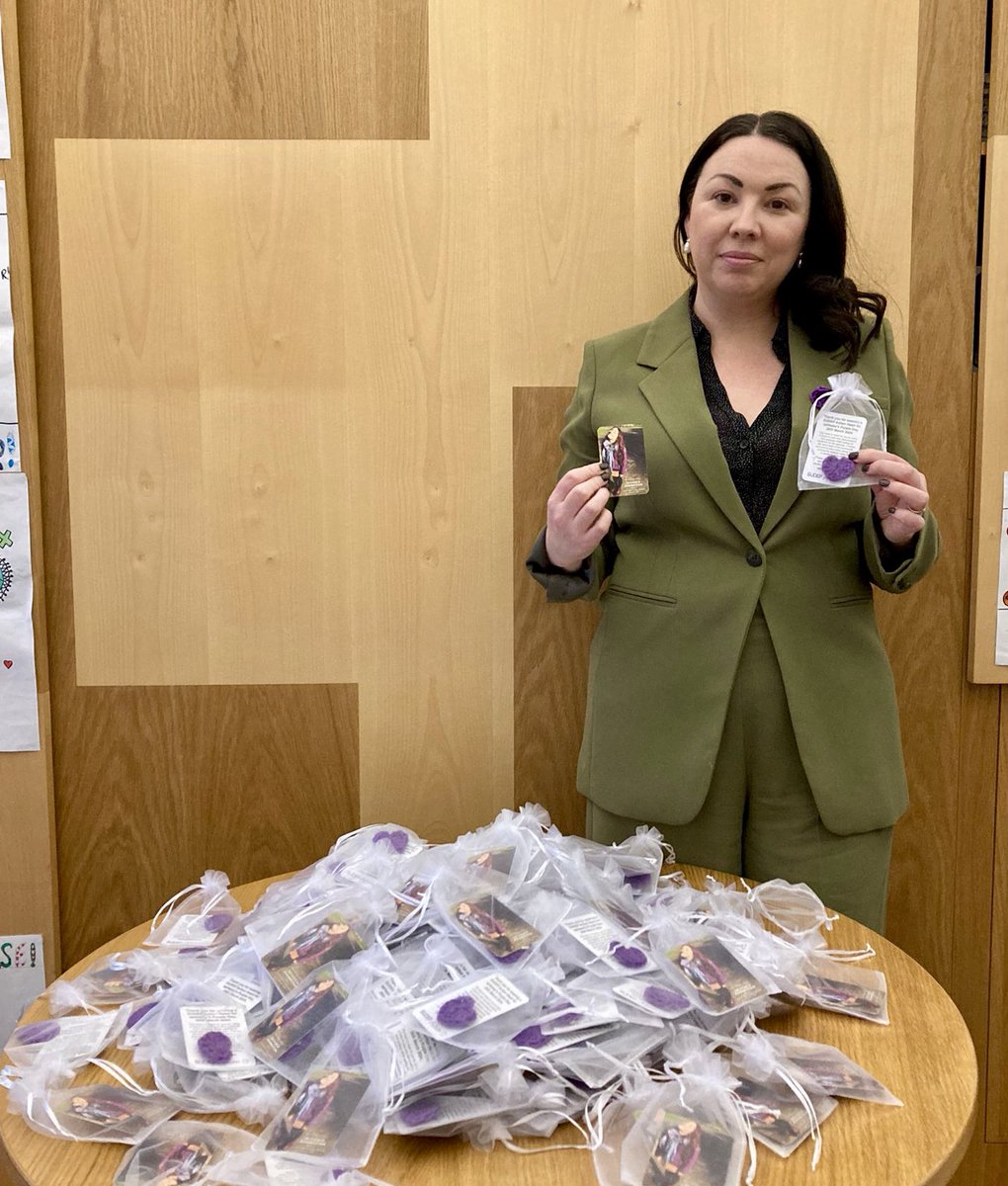 💜 Lovely to see MSPs wearing crocheted purple hearts today in memory of Jessica Johnston who died shortly before her 21st birthday. 💜Purple Day is an action and awareness day on epilepsy. Hamilton Town House is one of many buildings lit up purple. What others have you seen?