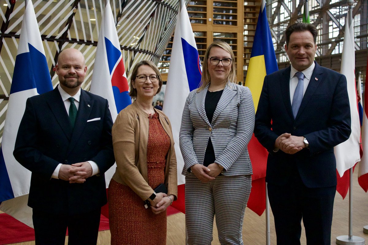 Delighted to welcome Slovenian Minister Mateja Čalušić to our #ForForest Group 🌲 Together 🇫🇮 🇸🇪 🇸🇮 🇦🇹 for sustainable future of European forests 🤝