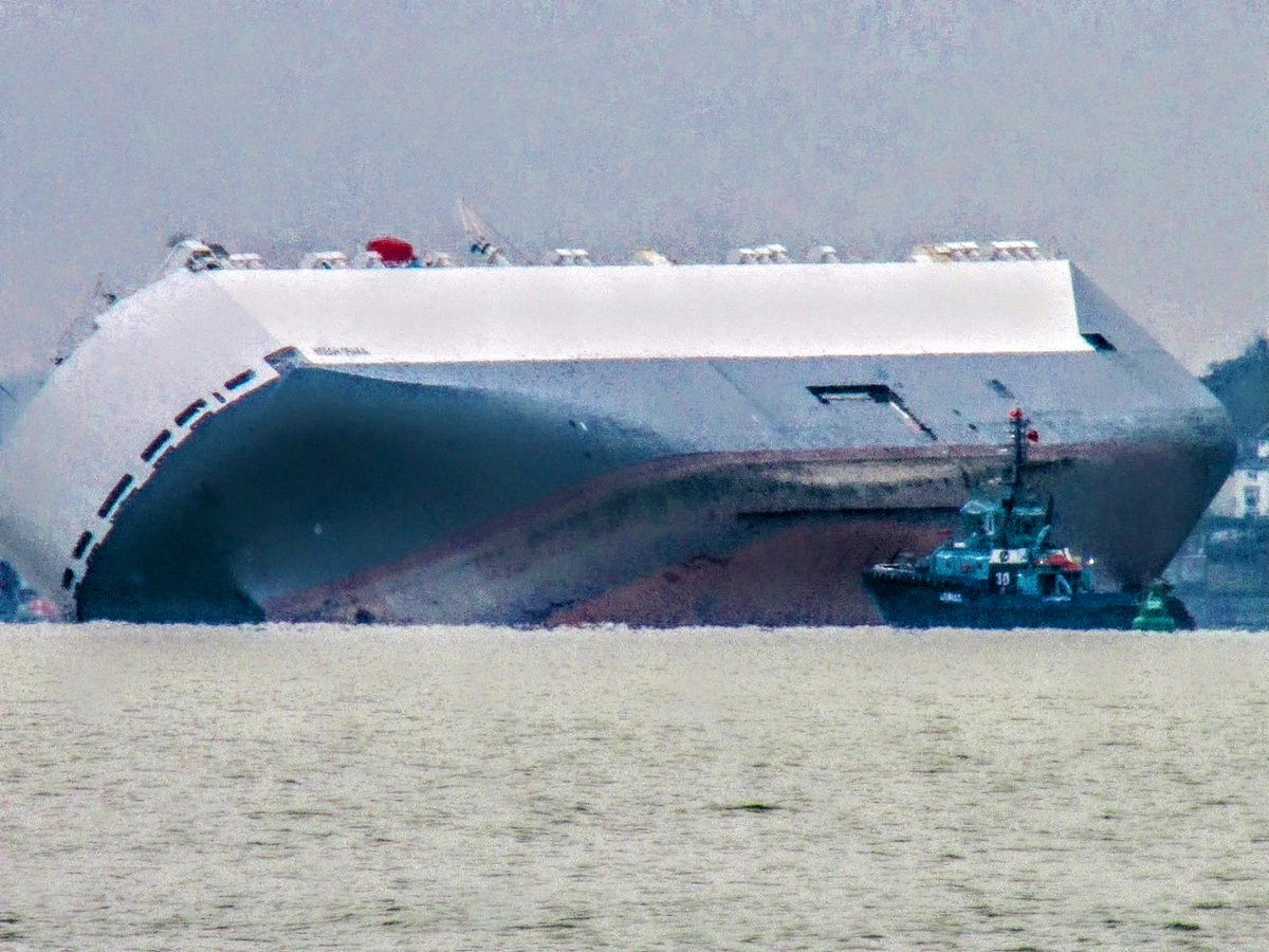 @Graham4Health Lloyds of London the Insurers. It's always possible it was a cyber attack I suppose. The pic is of the Hoegh Osaka which was laid down deliberately by the Pilot between Calshot and the IOW. Behaved erratically due to cargo shifting/not stowed correctly/ballast.