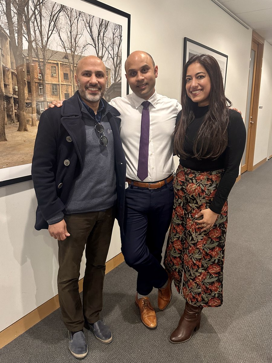 Thank you to @HarvardWCFIA @MittalInstitute, and @Kennedy_School Prof. Gautam Nair and @HarvardHBS Prof. Tarun Khanna for inviting me to present Bankrolling Empire @Harvard this past Friday. Lovely audience, including former students!