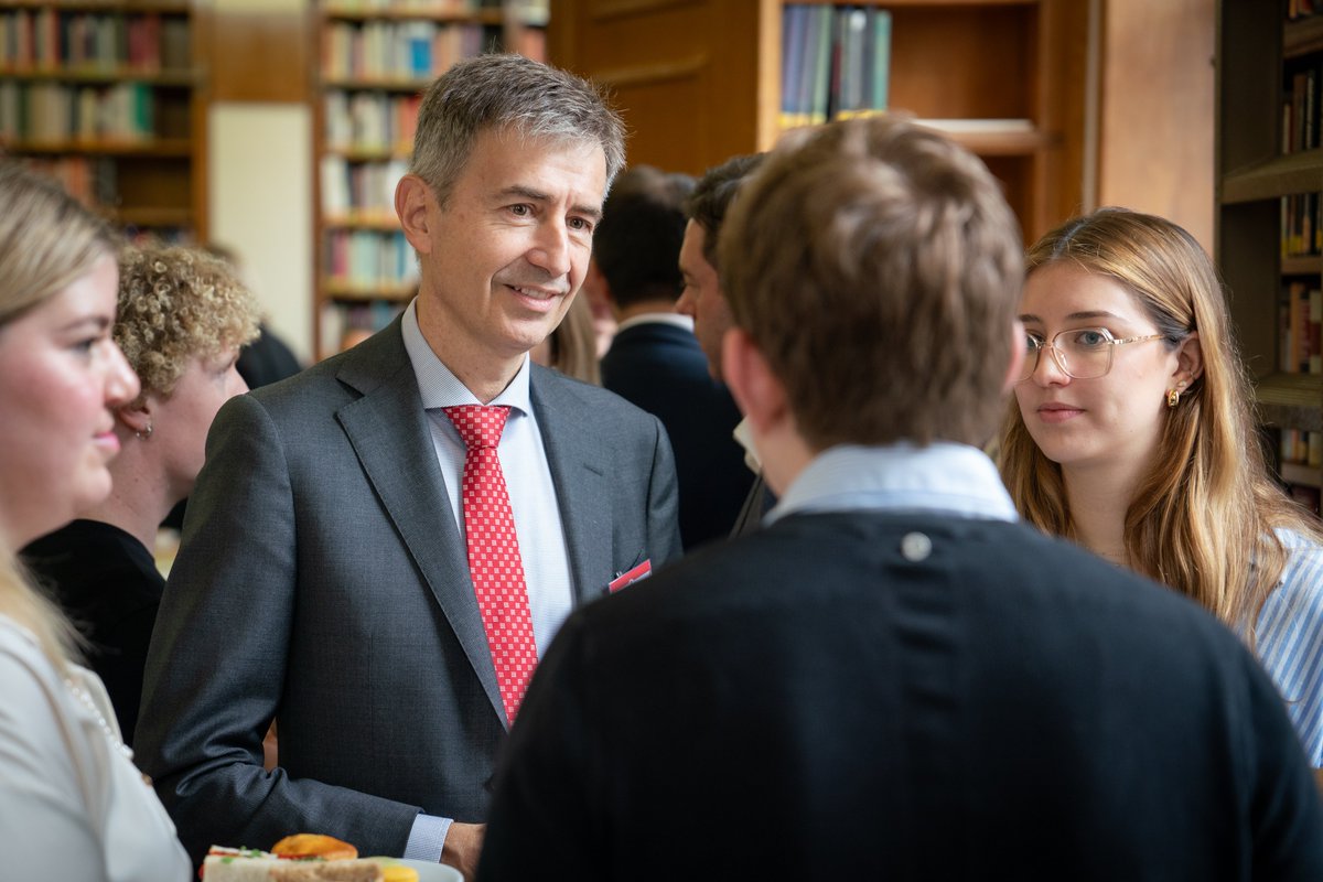 A real pleasure to join students & colleagues from @austriainuk & @GermanEmbassy for the @LSEnews German Society’s Diplomatic Tea Time. Insightful conversations on youth mobility, tuition fees, student visas, intl #university exchanges & everything else in between. Vielen Dank!