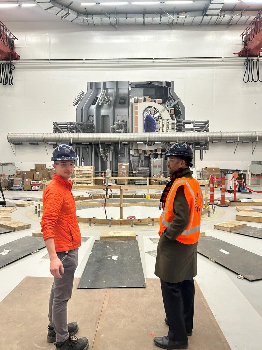 UKinBoston's tweet photo. #Fusion: 🇬🇧🇺🇸 UK/US are driving innovation in fusion energy. Our visit to Commonwealth Fusion Systems @cfs_energy by @energygovuk @UKSINet @biztradegovuk left us all full of optimism that, together, we will develop a pathway for a clean energy future. @uksciencechief https://t.co/X3P9jdLn8a