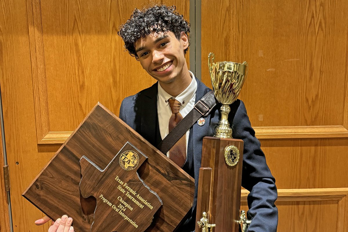 Congratulations to @JerseyVillageHS senior Nasim Aleem for winning state title at TFA competition! cfisd.net/site/default.a… #CFISDspirit 🎉