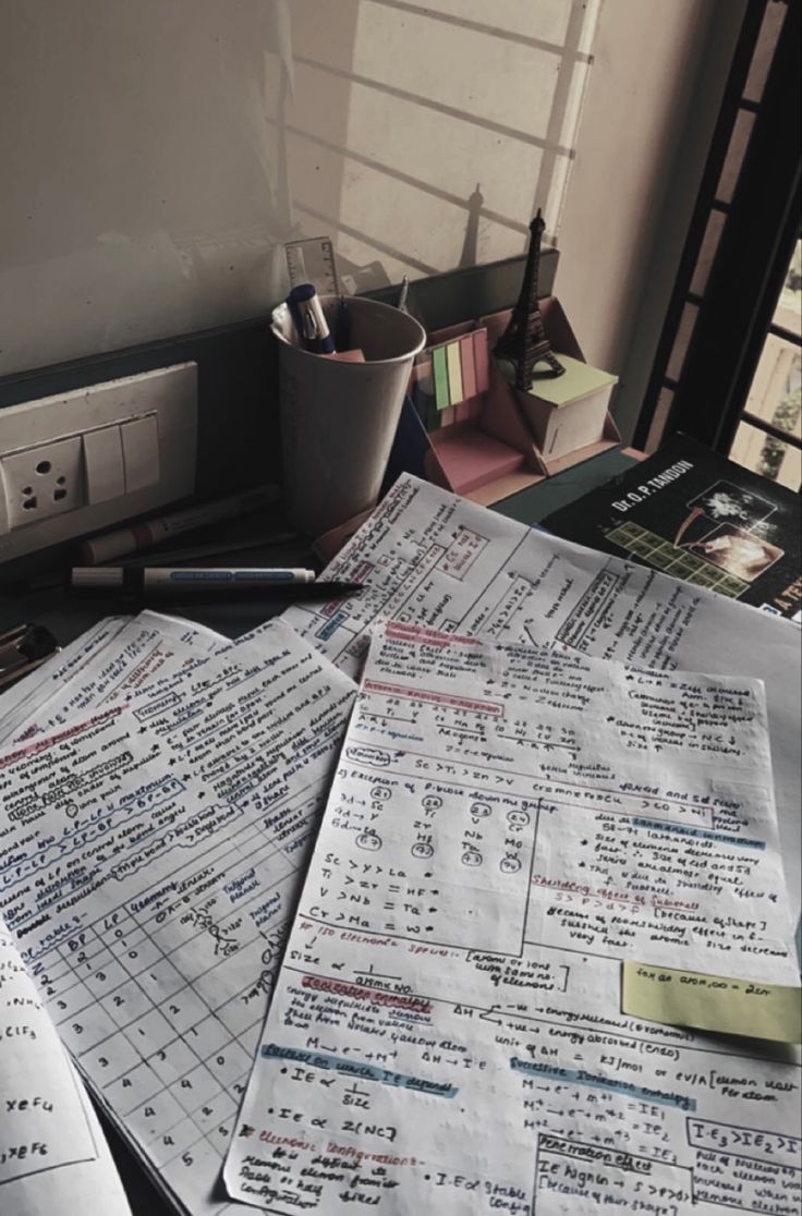 liviamedc's tweet image. ✭°.•° métodos de estudos que podem ajudar na sua aprovação; a thread 

#studytwtbr | #Studylog | #studytwt