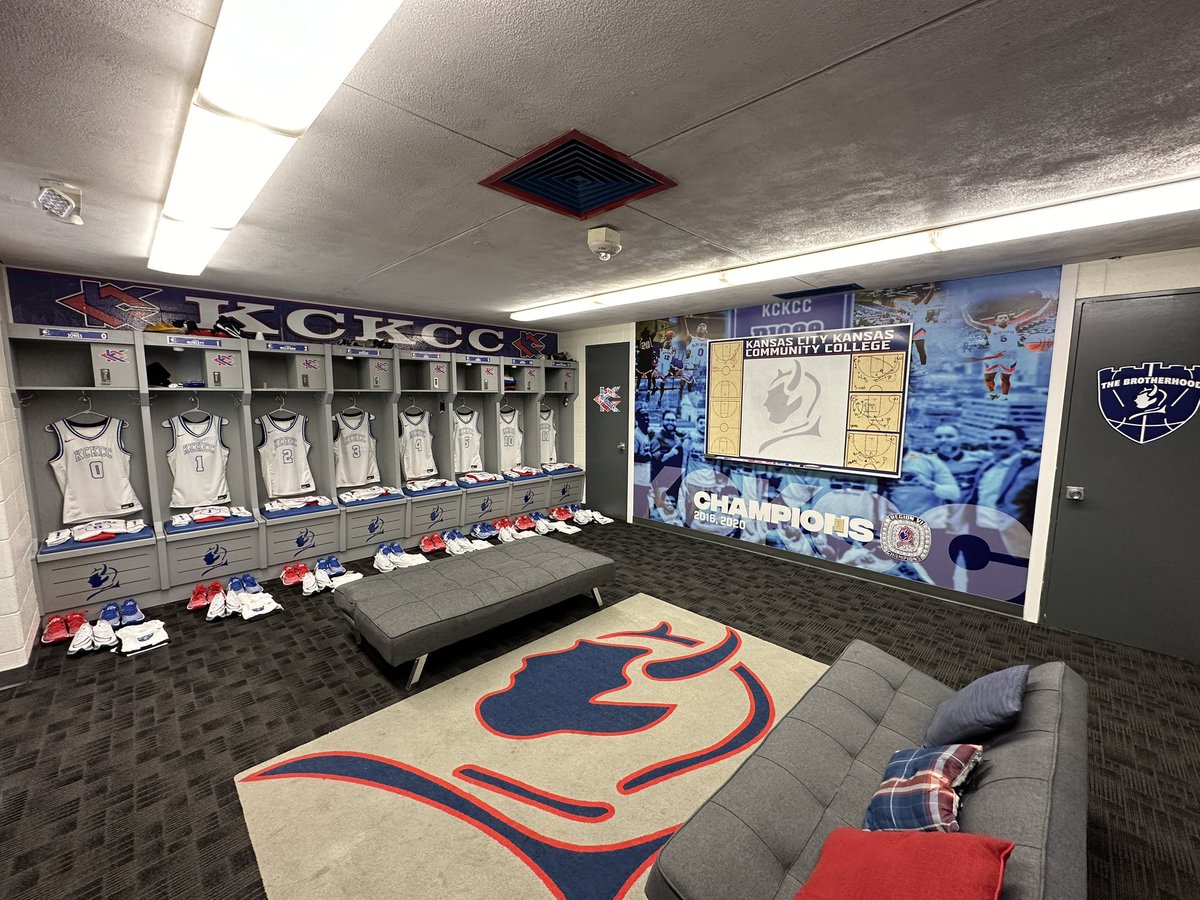 𝑩𝒓𝒂𝒏𝒅𝒐𝒏 𝑩𝒖𝒓𝒈𝒆𝒕𝒕𝒆 tweet media