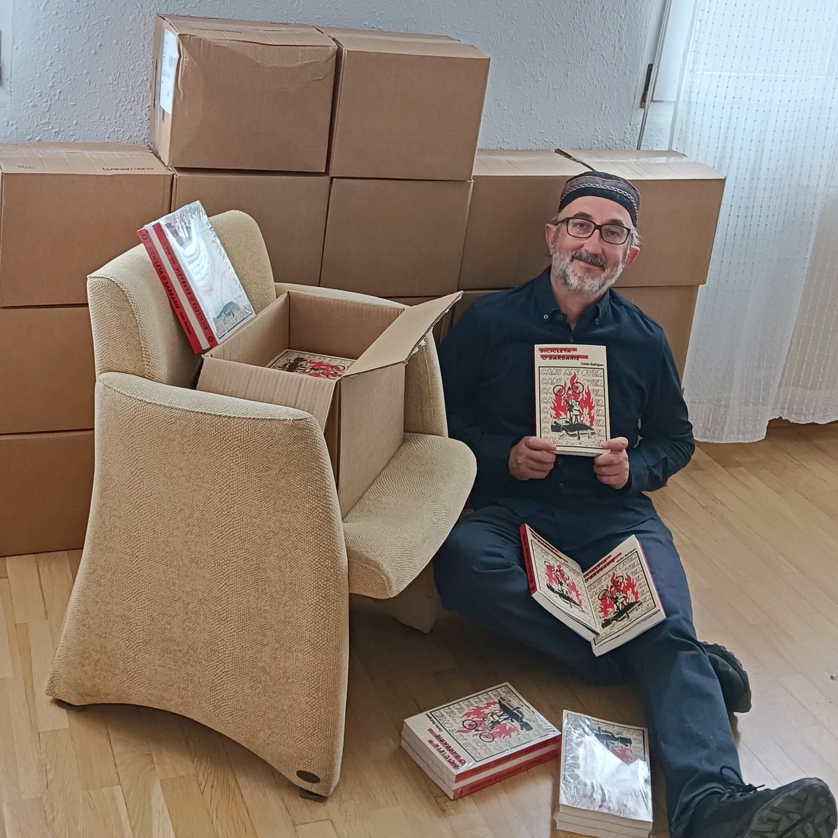 Carlos Rodríguez 💙🚲 (@retocarlos) on Twitter photo Ya está aquí. Ya llegó #BicicletaoBarbarie a Gijón. Muy pronto en sus hogares. ❤️ Ya está aquí. Ya llegó #BicicletaoBarbarie a Gijón. Muy pronto en sus hogares. ❤️