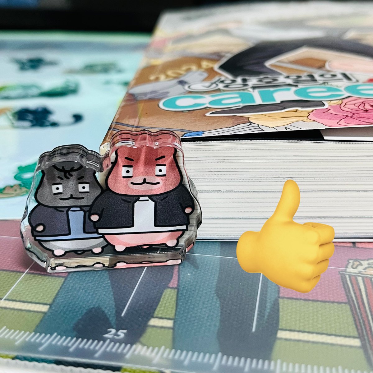 이것은 게북인가 논문인가 엄청난 두께의 양자니아 게북 받았습니다~~!!!! 다양한 직업을 가진🫶 호열이와 언제나 멋진 농구선수👍 백호를 잔뜩 볼 수 있어서 너무 행복해요🥹💕
특전 스티커도 영롱하고 진짜 기여워요😆 멋진 책 발간해주신 모든 분들께 감사드립니다🥰🩵🩷
#양호열의커리어하이