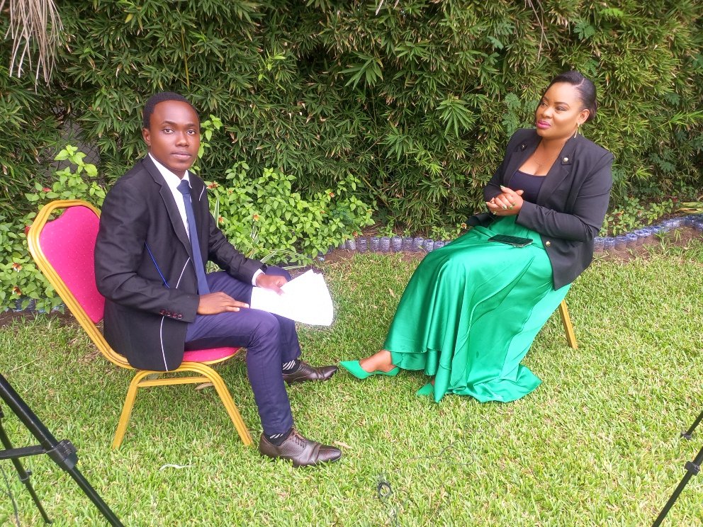 welcome_ngimbi's tweet photo. ⛔⛔ [ ##URGENT ] 

📌📌 ##INTERVIEW : Hier lundi à 11H, nous avions réalisé une interview avec Mdm Dorcas #KAPINGA, animatrice de l'émission “Ta #Grandeur” sur B-one TV, sur le mois des Femmes. À retrouver bientôt sur CMB DIGI 

Journaliste God's Welcome S. Ngimbi de Nazareth https://t.co/fORKkWrkRZ