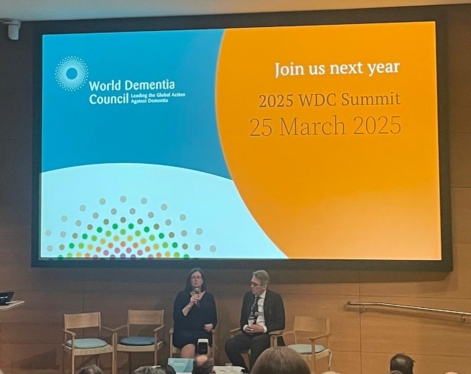 ‘The Netherlands are focusing on three objectives : 1. Eradicate Dementia. 2. Everyone in the Netherlands to receive good tailored healthcare. 3. Undertake more research.’ Conny Helder - The Netherlands Health Minister in conversation with @PhilipAlz #raceagainstdementia