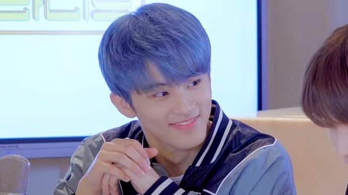 anythingforlmk's tweet image. Mark who always listens people carefully