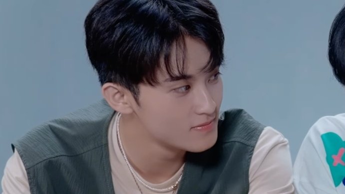 anythingforlmk's tweet image. Mark who always listens people carefully