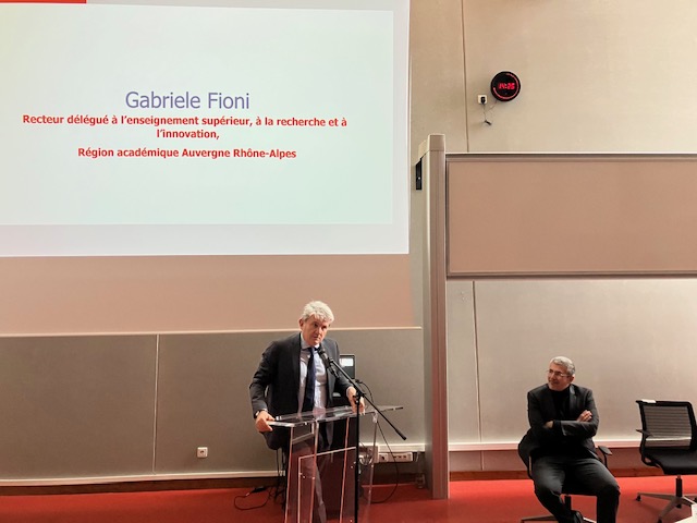 Inria_lyon's tweet image. [En direct🔴]@Inria, @Univ_St_Etienne et le @CNRS créent l&apos;équipe-projet Malice, pour le développement de nouvelles méthodologies en apprentissage automatique permettant d’adresser des défis scientifiques et technologiques majeurs liés à l’ingénierie de surfaces