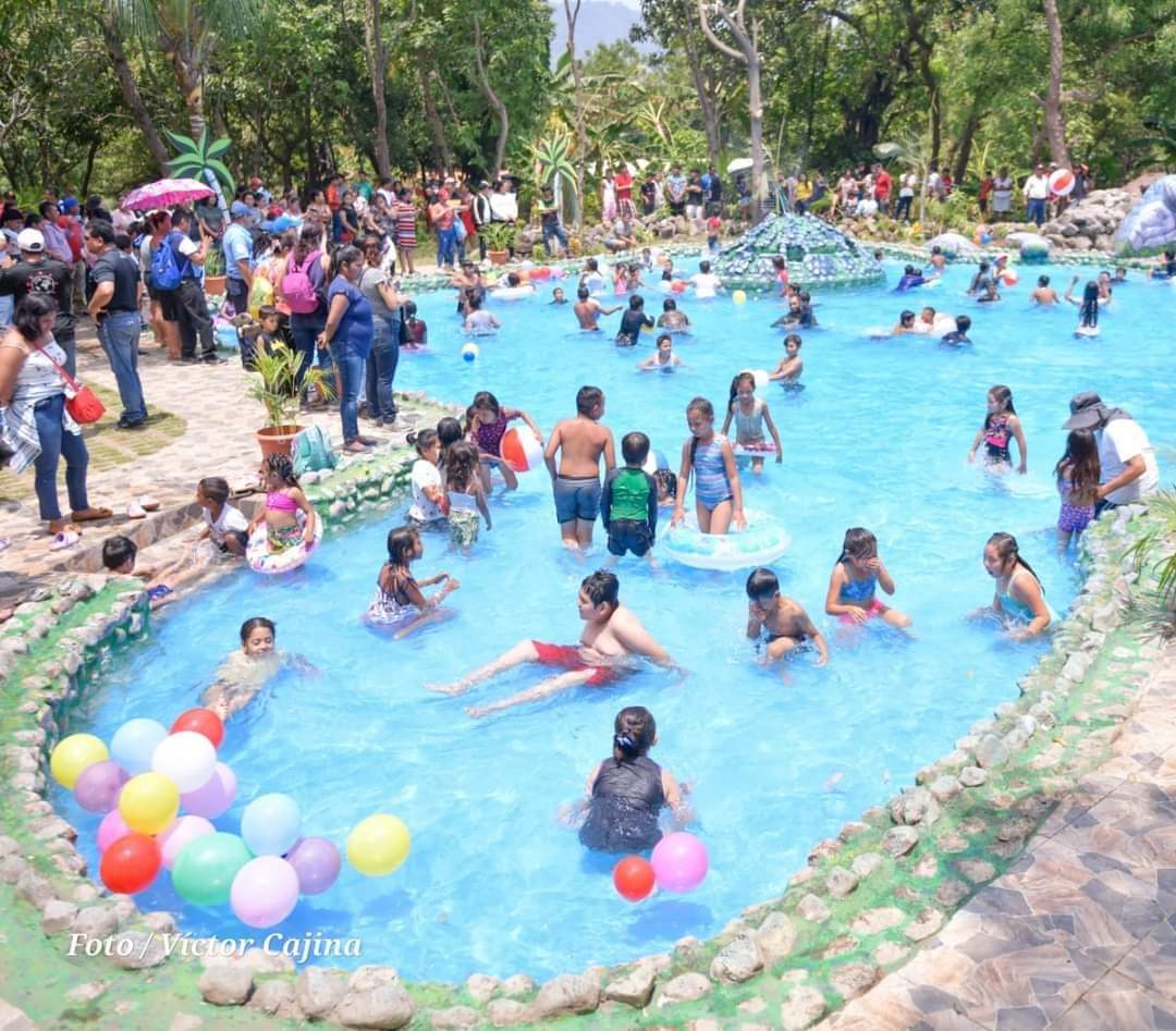 collvermat's tweet photo. Ticuantepe 

Visita Piscina Natural, ubicada en el parque el Edén, de la Comunidad la Borgoña. 

#UnidosEnVictorias 
#Nicaragua https://t.co/UeMK4EhlUZ