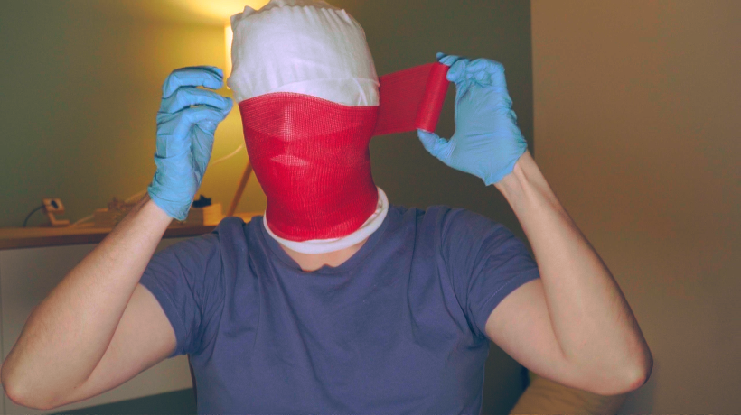 castcraze's tweet photo. #MaskProject (Part 1)
I've seen some people making reusable sarcophagi and I was jealous so I tried to replicate it in small format. This was the first step. I was crazy enough to do it by myself. Stay tuned!
#encasing #encasement #selfbondage #castfetish #headcast #fiberglass https://t.co/yNCSBZCRpU