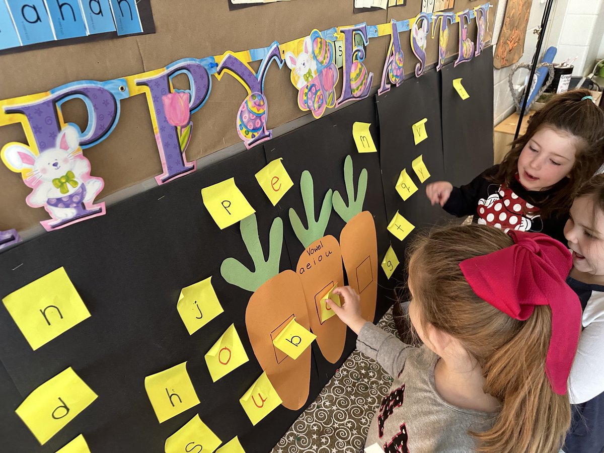 Using our Heggerty phonics skills to spell cvc words! #ocsbLiteracy #ocsbKindergarten