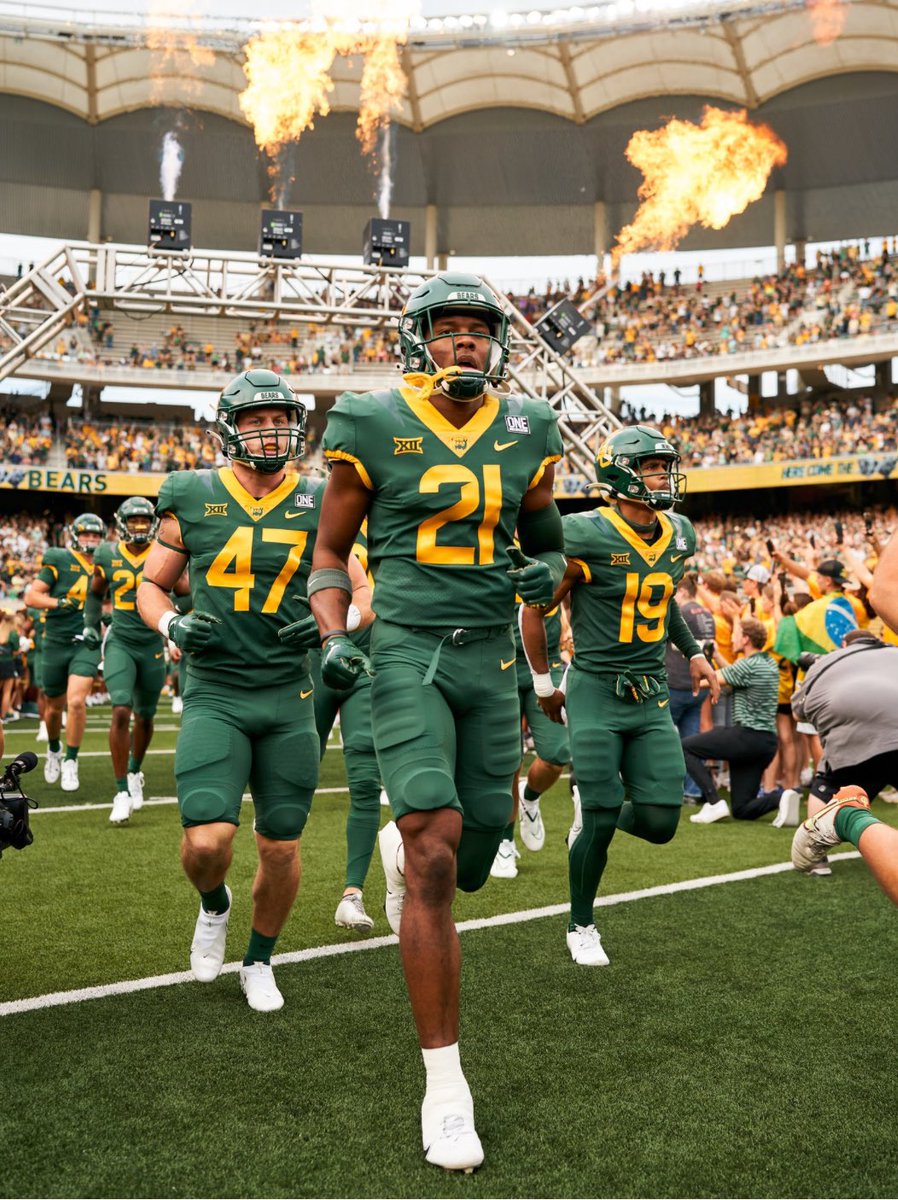 Sam Oakland tweet media