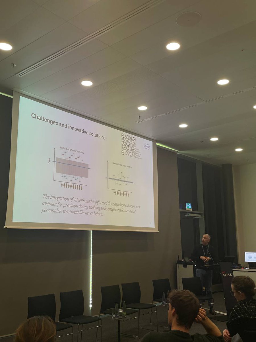 Benjamin Ribba, from @roche, works on reinforcement learning in precision dosing. Those algorithms can adjust dosing based on factors specific to patients. The track 'AI and Healthcare Insights' at #AMLDEPFL2024 continues next with Marios Anthimopoulos from @RocheDia