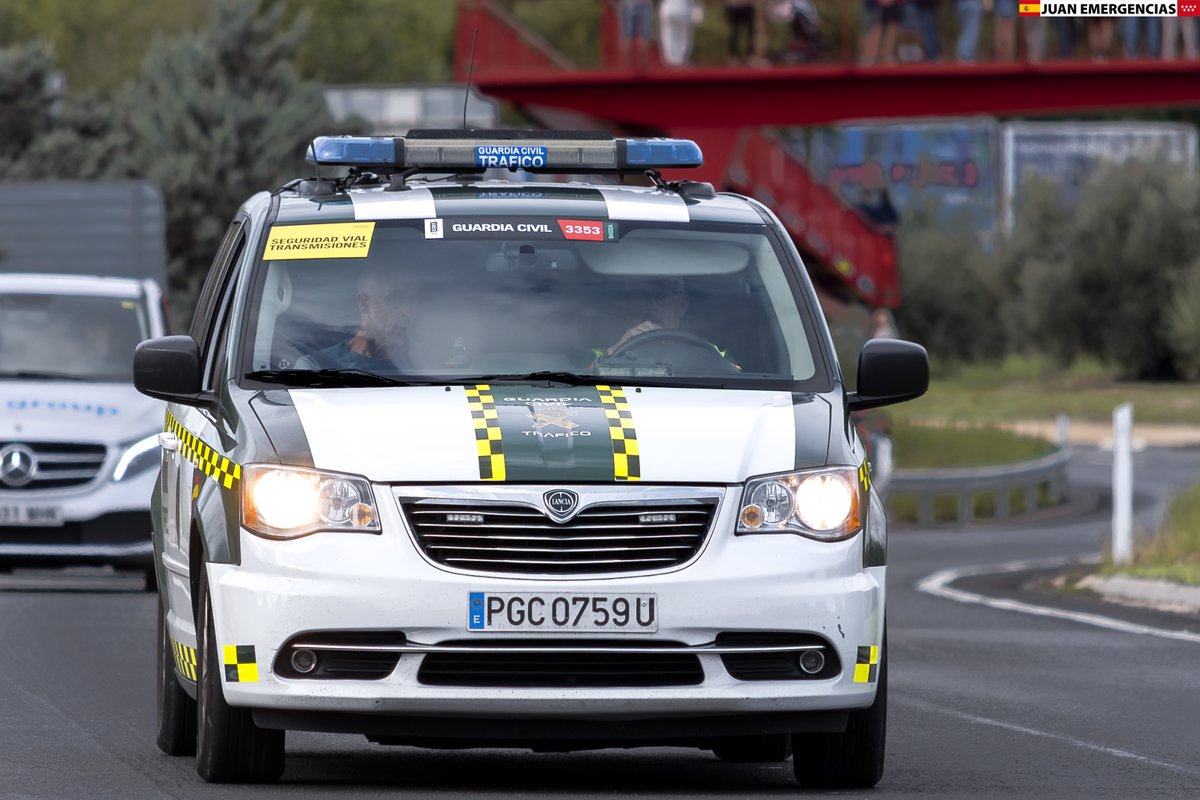 Lancia Voyager.  Guardia Civil (agrupación de trafico) #LaVuelta23 #lavuelta #guardiacivil #guardiaciviltrafico #agrupaciondetrafico #atgc