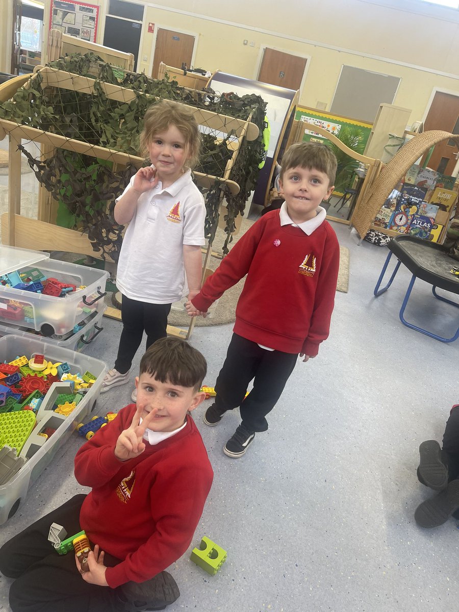 P1 & P1/2 having a wonderful afternoon in the play zone. #playbasedlearning #exploring #confidentindividuals