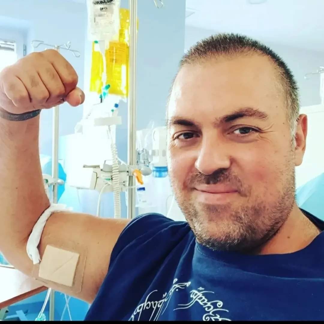 #SSanta7tv un dia más de tratamiento y luchando como lo hizo nuestro padre Jesús de la presentación al pueblo de San Benito. Muchas gracias por hacerme este rato tan agradable. Saludos a todos, en especial a Ana por como habla.