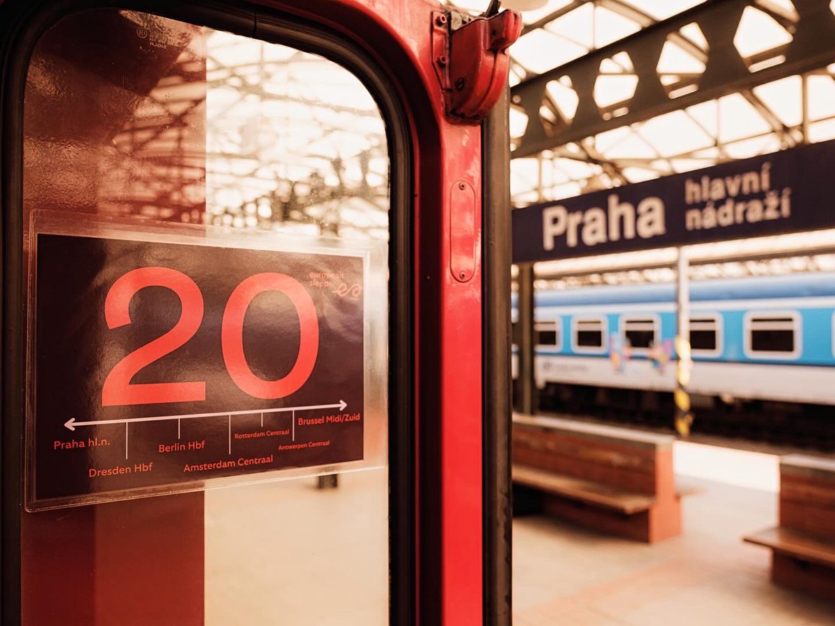 European Sleeper finally arrives in Prague Central Station today, Tuesday 25 March 2024. We could not be more thrilled! 🥳 Thank you @visitczechia_nl and @cityofprague for the warm welcome! 💜🛤️ #thegoodnighttrain #connectingeuropebytrain #europeansleeper