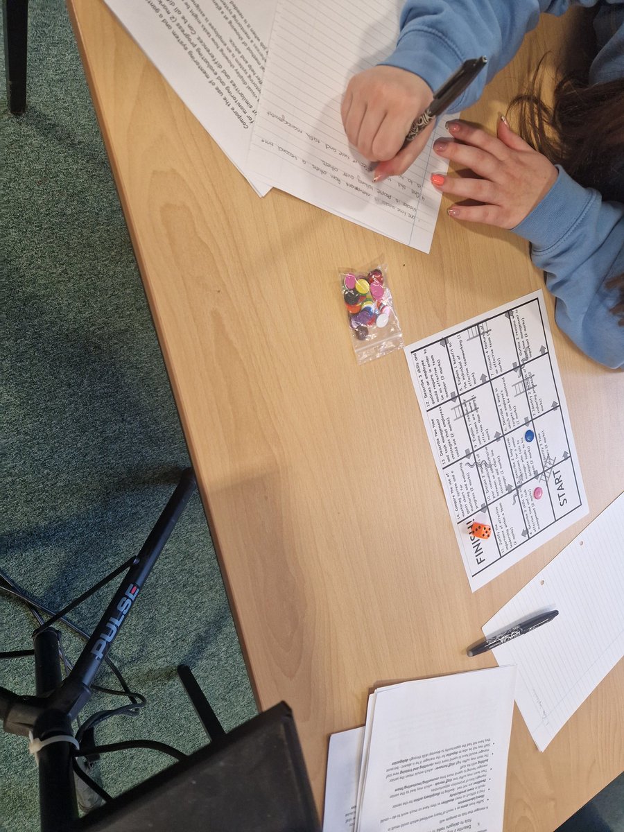 Miss Harkin tweet media