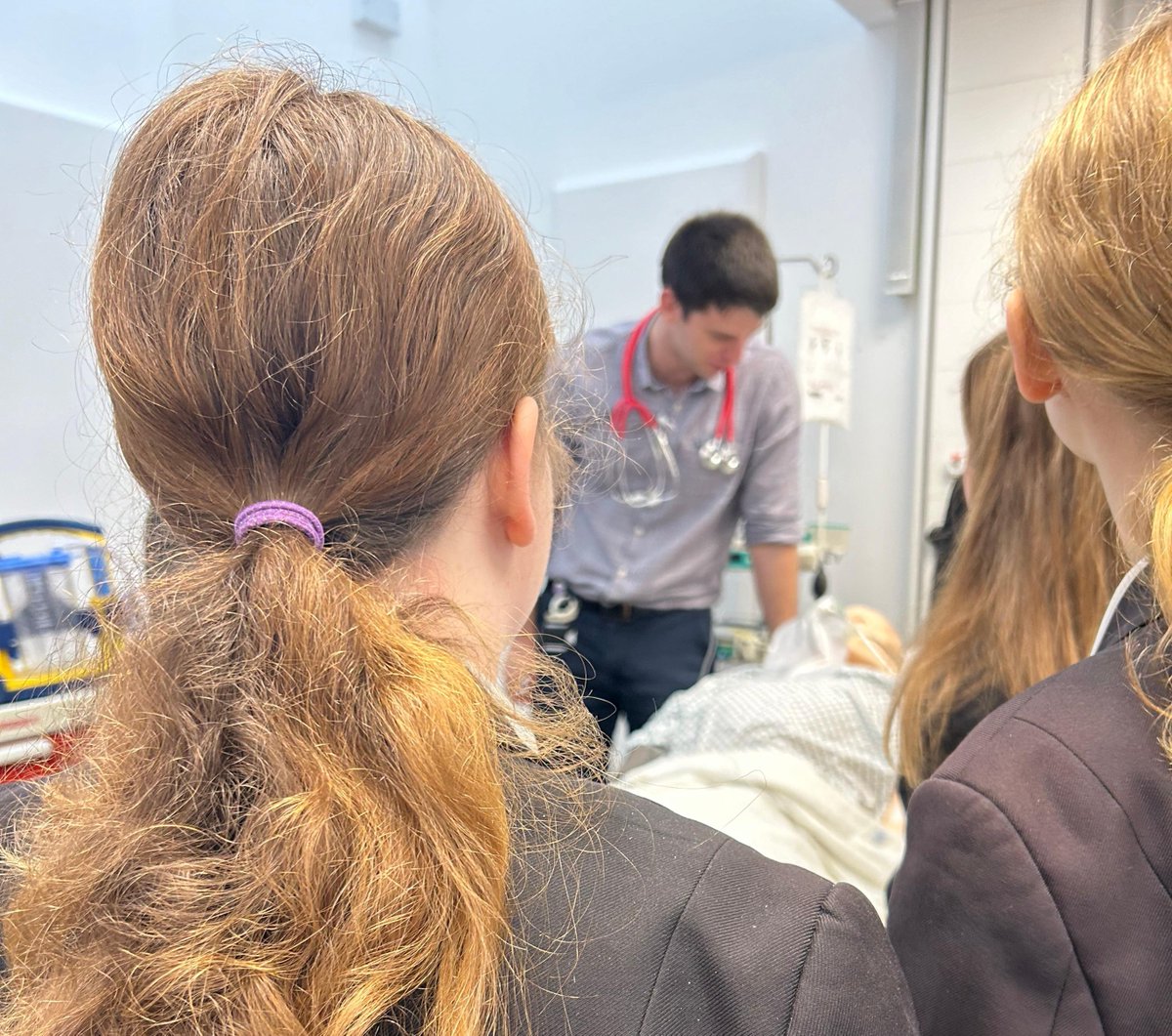 Thinking of a career in healthcare? Work experience is a great way to get an insight into a career, and gain confidence and experience working in a team. We're taking applications for work experience from those aged 16+ for the summer. Find out more: ow.ly/vzKO50R15B8