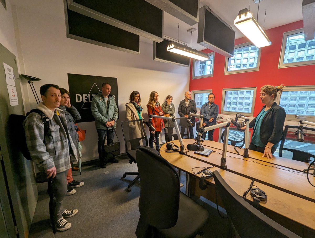 Grand plaisir d'accueillir aujourd'hui des collègues du collège Jean Monnet de St Ciers sur Gironde pour réfléchir à leur futur projet #NEFLE : laboratoires pédagogiques, #CPS, aménagement des espaces, espaces de création, SOS maths, fablab... Riche, riche !