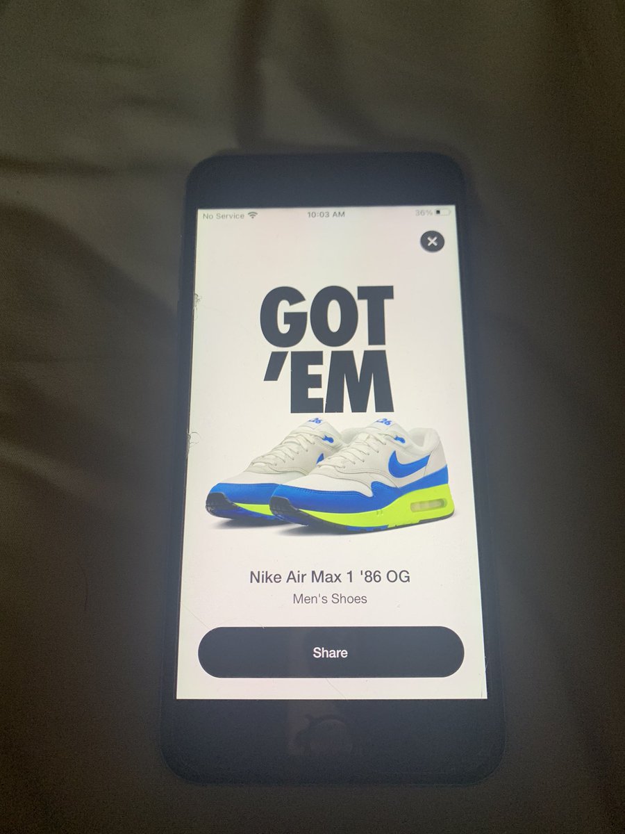 Mommas account 😏 #airmaxday #snkrs