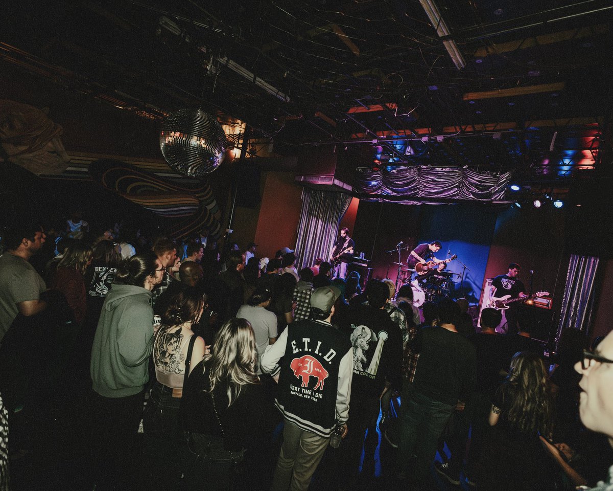 HouseandHomeRVA's tweet image. Catch us this spring on the road with @trophyeyesmusic and @raritytheband ‼️ Tickets are moving fast, grab em at houseandhomerva.com