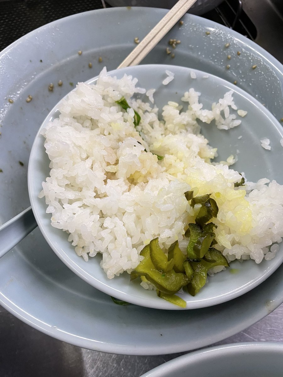 悲しみ 無理に🍚大盛りは頼まないでください。 ご飯大盛りラーメン大盛りのお客様には確認させて頂いておりますが残されますと美味しくなるようにと、炊いているのに悲しいです。 大盛りチャレンジのお店ではないので無理なく美味しいお口と満腹のお腹でお帰りくださいませ🙇‍♂️ #フードロスをなくしたい