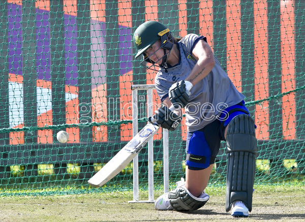 🏏 South Africa Women Training Session 👉 tinyurl.com/2p8mxtrw 🗣️ @ProteasWomenCSA 📸 @Syd_Seshibedi