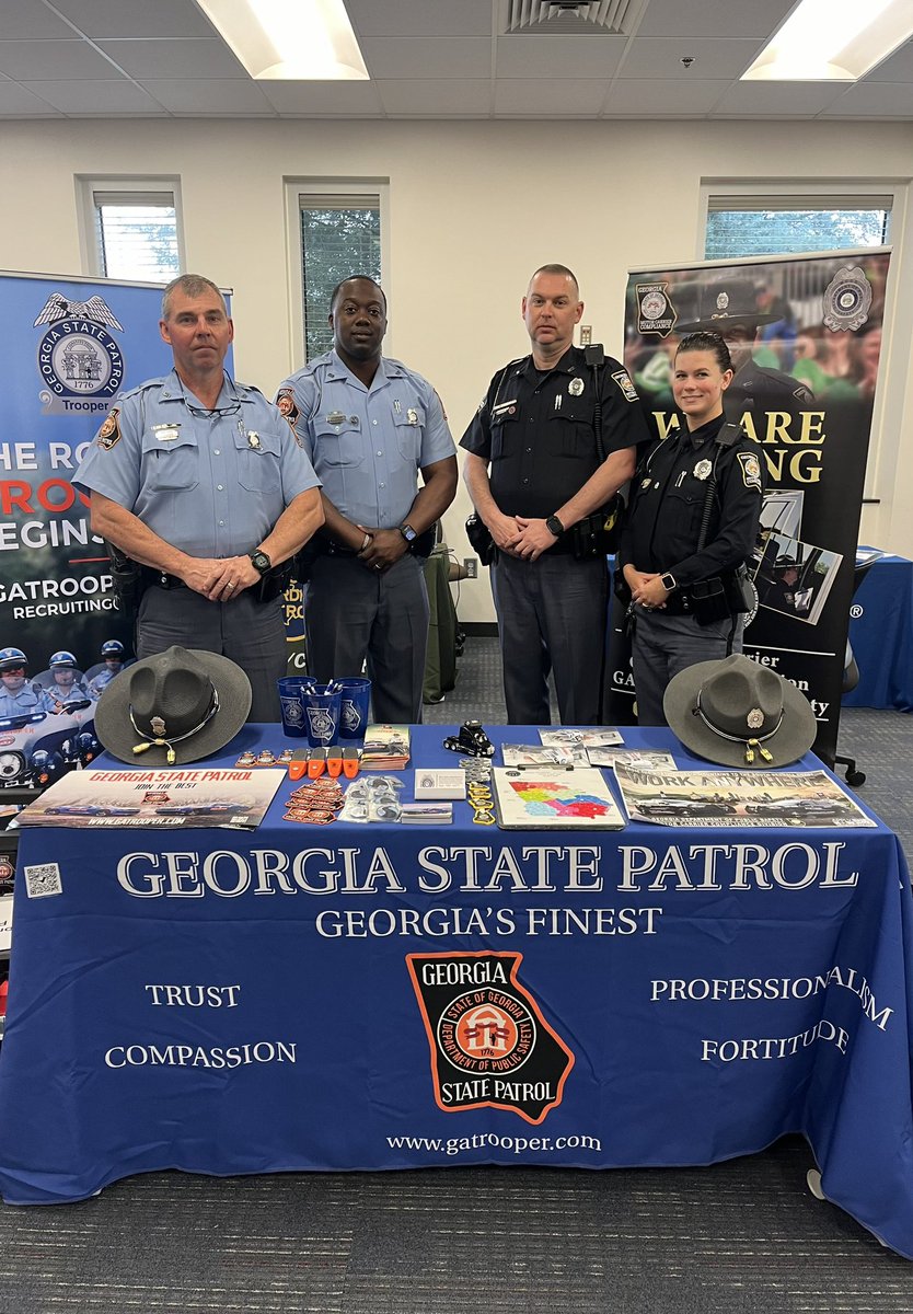 Our recruiters are at the Warner Robins Air Force Base VECTR center today from 10-1! Come talk to a recruiter today about your future!