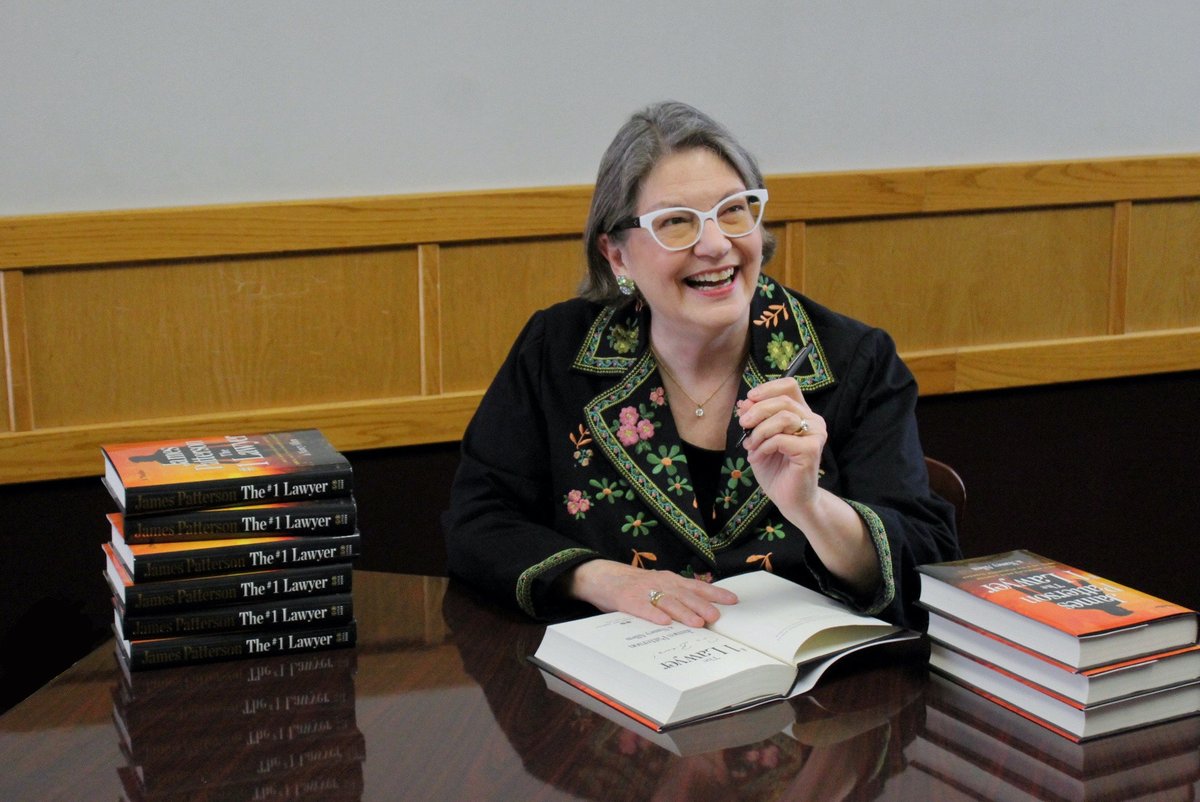 MoStateBkstore's tweet image. Congratulations to MSU Alum, Nancy Allen for making the New York Times Best Seller's List with her new book "#1 Lawyer". 📷📷

You can buy a signed copy at the Bookstore, while supplies last!

#NewYorkTimes #MoStateBookstore #ReadWomen #GoBears #msualumni