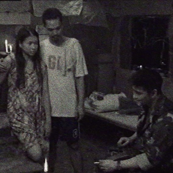 junrobleslana's tweet photo. Anino Sa Likod Ng Buwan. Dalawang oras na one long uninterrupted shot, hindi bilang gimik, kundi dahil mga preso sa digmaan ang tatlong  tauhan, kaya walang hinga rin ang camera, masikip ang framing, walang kawala sa sitwasyon.  Gasgas at parang may problema ang video gaya ng primary source ng research ko na mga lumang VHS tapes na dinokumento ang militarisasyon ng Marag Valley noong 1990s. Ngayon lang uli mapapanood sa sinehan ang pelikulang ito, bahagi ng ENLIGHTEN: The IdeaFirst Film Festival
April 12-14, 2024 sa GATEWAY Cineplex

May Q&A pagkatapos ng screening.