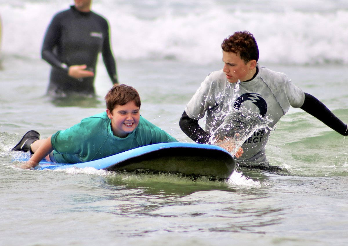 From surf therapy participant to volunteer surf mentor, Logan’s own experience provides a unique insight into the programme and inspires his encouragement of other young surfers. If you’d like to become a volunteer surf mentor, visit our website👇 loom.ly/i9qWXHE