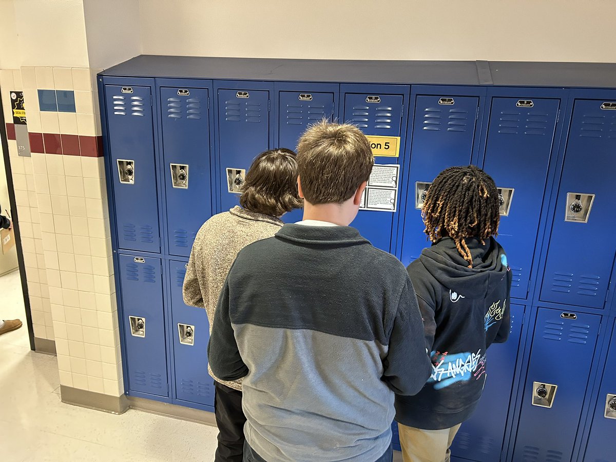 Hatch_2116's tweet image. STAAR review is underway! Interactive and engaging breakout rooms over the #BillofRights using @flippitynet @Coyle_Cougars @ambermhope @GISDTLD @GisdSoc