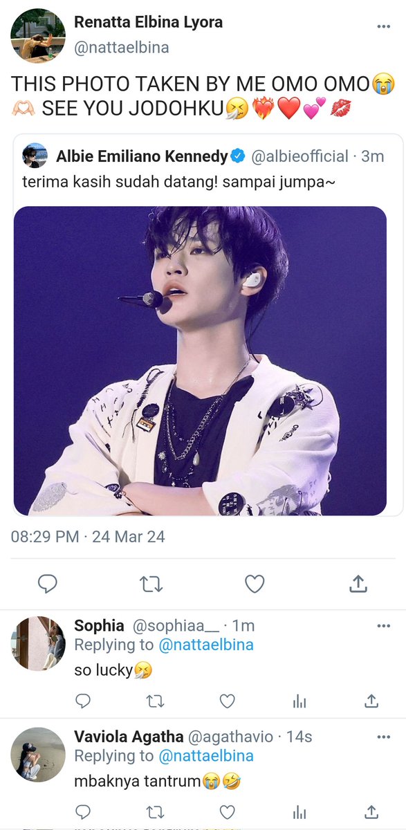 alaskerarielle's tweet image. di-crush-in idola

zhong chenle nct few tweets au