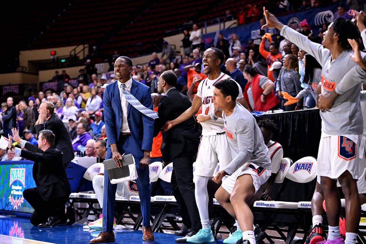 CoachJWarren1's tweet image. My 2nd time in 3 years. Tonight… We play for something bigger than ourselves. Tune in at 7pm on ESPN 3 to watch us play for a NAIA National Title.  #L’sUp 🦁 #HBCU