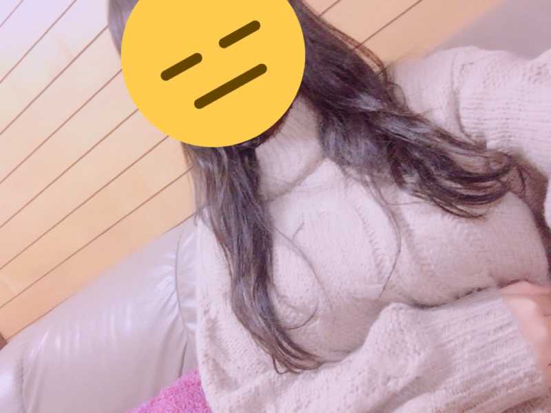 今日、お休み？

私、ヒマでムラ ム ラしてる💧
私で、よかったら🏩デートしない？

できる人リプください💙
