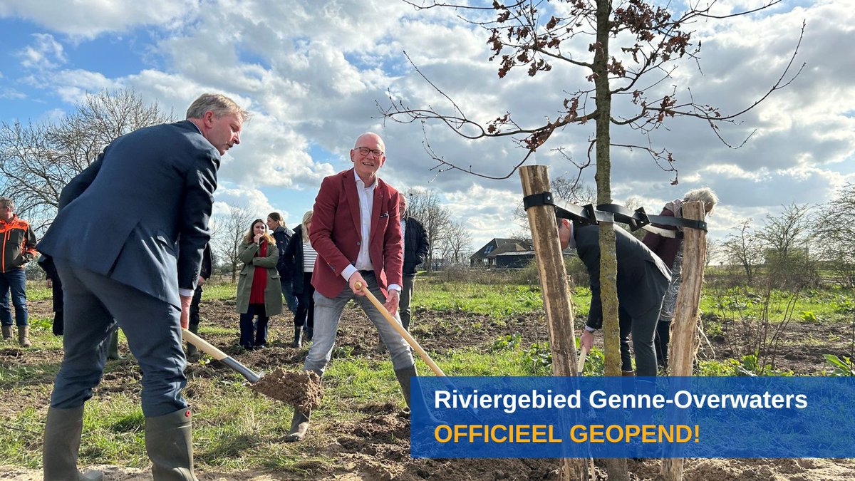 Rijkswaterstaat en de provincie Overijssel hebben de afgelopen jaren gewerkt aan de riviernatuur bij Genne-Overwaters om de natuurlijke balans langs het Zwarte Water te herstellen. Gistermiddag werd het gebied in het voorjaarszonnetje officieel geopend.