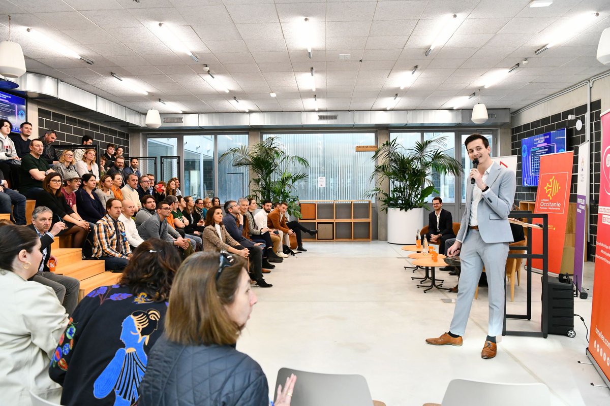 Kahn_Victor's tweet photo. Immensément fier ! 😁
Le premier Sommet Français du No-Code a eu lieu à #Montpellier la semaine dernière, il a fait salle comble dans notre Halle de l'Innovation !
Un bel évènement co-organisé par @Montpellier3m @La_Melee_Mtp, @Digital113_, la Région @Occitanie et le #SFPN ! https://t.co/0ARpWobNLa