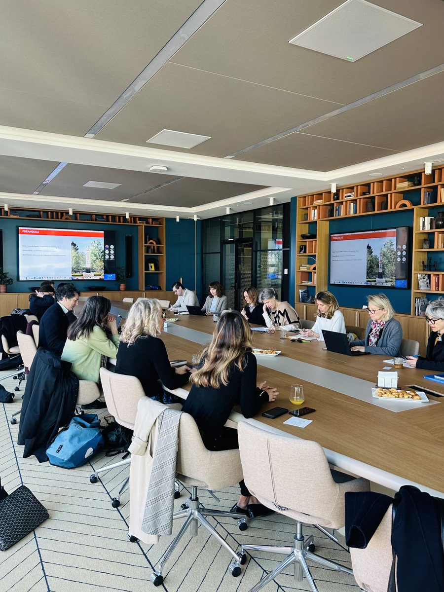 💡Réunion en AG du Club #1immeuble1oeuvre, hier, sous la présidence d'<a href="/ArthurTdP/">Arthur Toscan du Plantier</a> avec les représentants <a href="/MinistereCC/">Ministère de la Culture 🇫🇷</a> <a href="/fpi_fr/">FPI France</a>
👋<a href="/vinciimmobilier/">VINCI Immobilier</a> <a href="/EiffageImmo/">Eiffage Immobilier</a> <a href="/PosteHabitat/">Groupe Poste Habitat</a> <a href="/covivio_/">Covivio</a> <a href="/SEQENSofficiel/">Seqens</a> <a href="/Bouygues_Immo/">Bouygues Immobilier</a> <a href="/groupe_itc/">Interconstruction</a> <a href="/ParisAeroport/">Paris Aéroport</a> <a href="/AFCPromotion/">AFC Plus Belle Ma Ville</a> @PitchPromotion <a href="/BNPPRE_FR/">BNPP Real Estate</a>